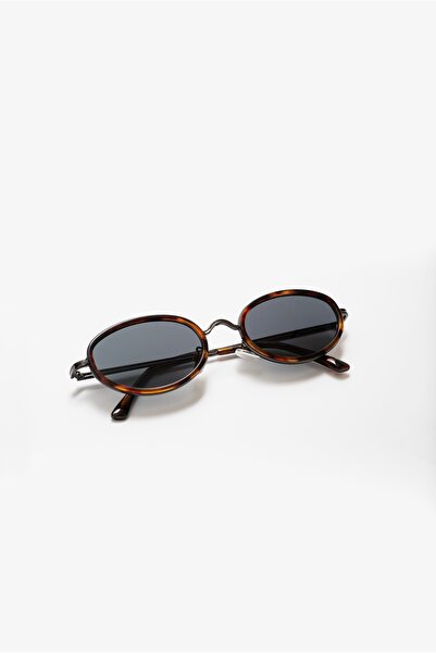 COOLANDBETTER Livela Small Oval Sunglasses with Thin Metal Frame Brown Leopar...