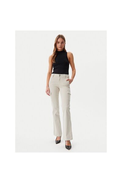 Guess Blugi de damă W5GA1BW93CL Crem