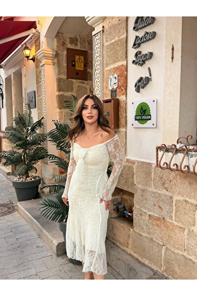 aura peruk Açık kumral renk tonunda dalgalı mat yapıda olan Leyla modelimiz