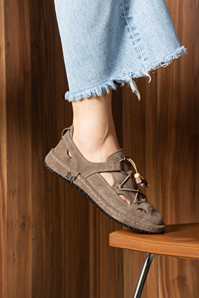 DUXAL SHOES صنادل وأحذية نسائية صيفية مغلقة بتصميم مفصل من الجلد الطبيعي من P...