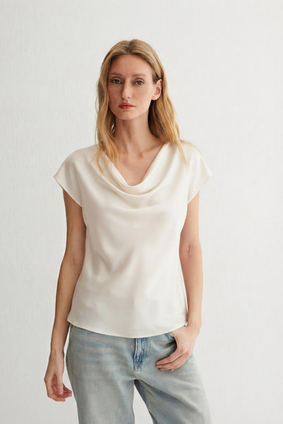 Silk and Cashmere Ekru Estrella Saf İpek Degaje Yaka Kısa Kollu Bluz