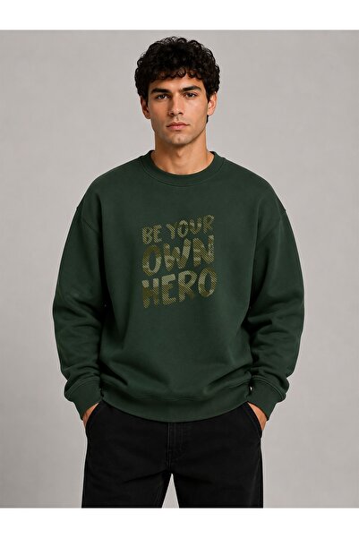 herkesemoda Hero Print Detailed Crew Neck 2 Thread Sweatshirt