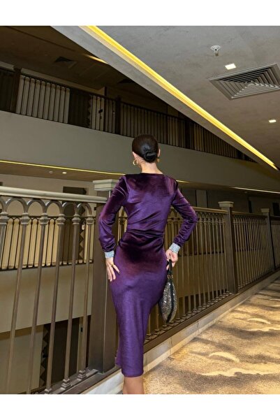 Wear Up Γυναικείο φόρεμα με μίντι μήκος από βελούδινο ύφασμα με επένδυση με λ...