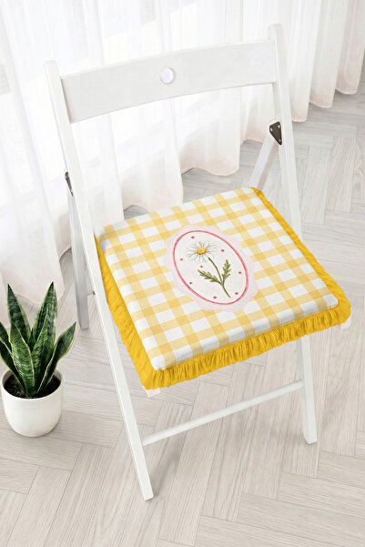 Realhomes Daisy Embroidery Look Checkered Patterned Fringed Zippered Chair Cu...