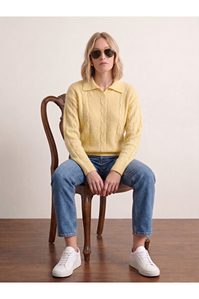 M&C Colleciton Women's Hair Braid Detail Polo Collar Sweater