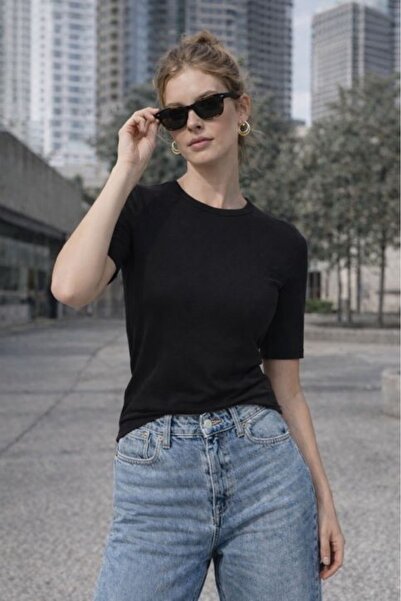 Moda Days Γυναικεία μπλούζα από μαύρο ριμπ ύφασμα με λαιμόκοψη ποδηλάτου, μισ...