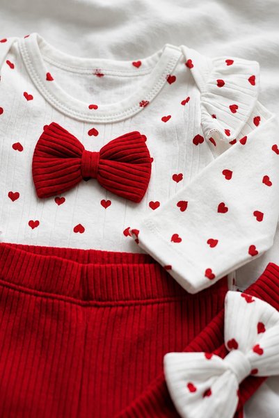 METEOR BABY Baby Girl 3-Piece Set - Heart Print Ruffle Bow Bodysuit, Pants, and Bandana Set
