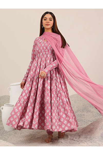 Libas By Styli طقم أناركالي قطني مطبوع باللون البنفسجي الفاتح مع شوريدار ودوباتا