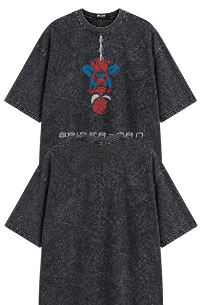 Fuddy Moda Unisex Oversize Spider Hanging from the Web Printed Washable T-Shirt