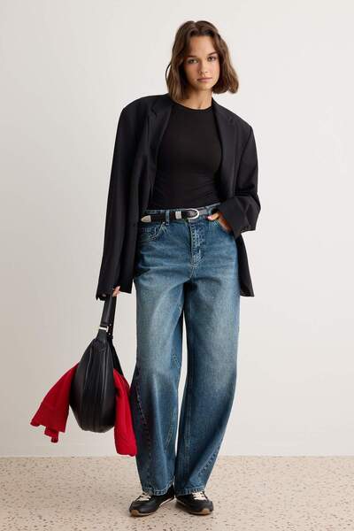 Trendyol Collection Blue 100% Cotton Regular Waist Baggy Jeans Twoaw27Je00139