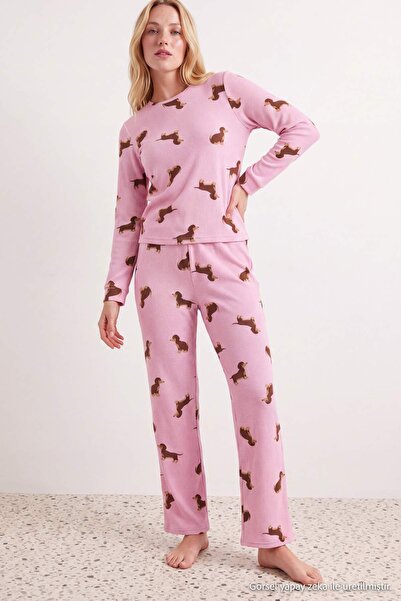 Trendyol Collection Set de pijamale tricotate moale cu model câine roz THMAW2...