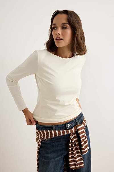Trendyol Kollektion Eng anliegende, dehnbare Strickbluse aus steinfarbener, d...