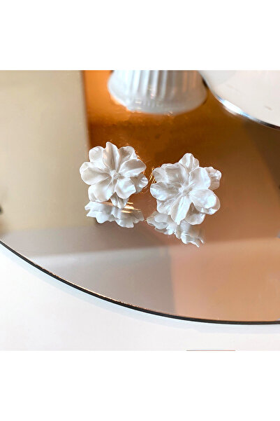 Choice White Acrylic White Camellia Flowers Stud Earrings for Women Fashion T...