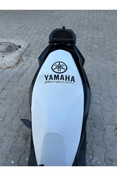 Utku Giyim XMAX UYUMLU YAMAHA LOGOLU BEYAZ MOTOSİKLET SELE KILIFI SİYAH KONFOR SELE ÜSTÜNE TAKILABİLİR