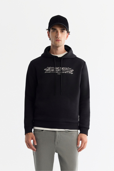 Avva Men's Black Hooded 3 Thread Raised Print Regular Fit Sweatshirt A42Y1303