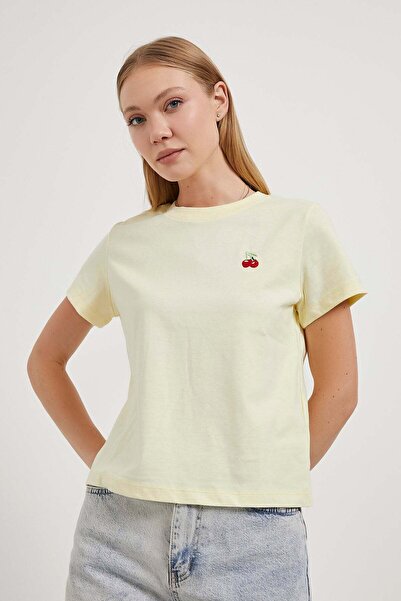 Arma Life Women's Cherry Patterned Crew Neck Yellow Loose T-Shirt