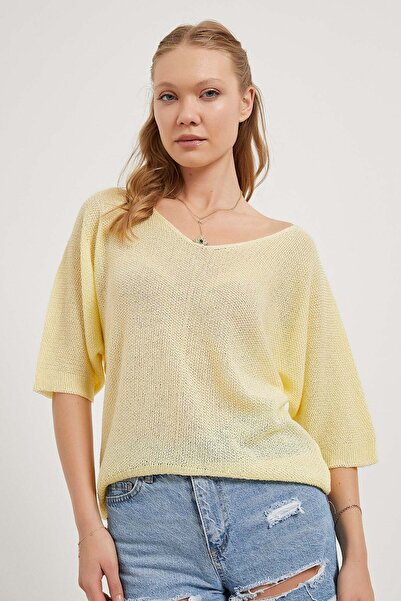 Arma Life Women's Casual Summer Bat Sleeve Loose V-Neck Yellow Blouse