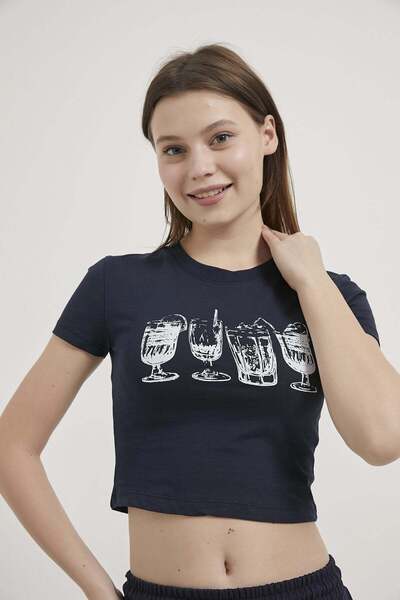 Arma Life ARMALIFE 11114 ΓΥΝΑΙΚΕΙΟ T-SHIRT ΜΕ ΣΤΑΜΠΑ ΠΟΤΗΡΙΟΥ ΚΑΙ ΣΧΕΔΙΟ CROP
