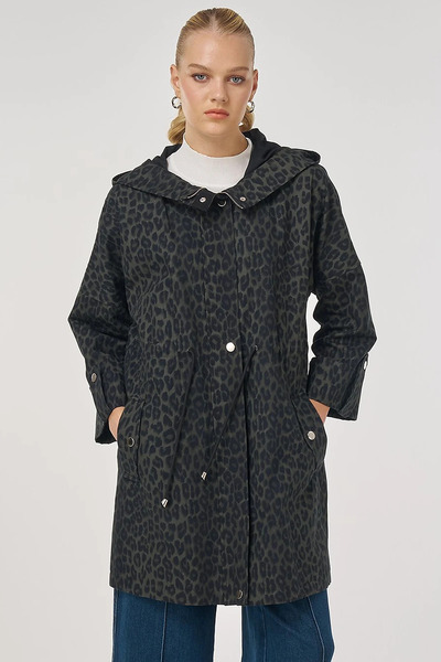 Kayra Leopard Print Short Trench Coat Forest Green