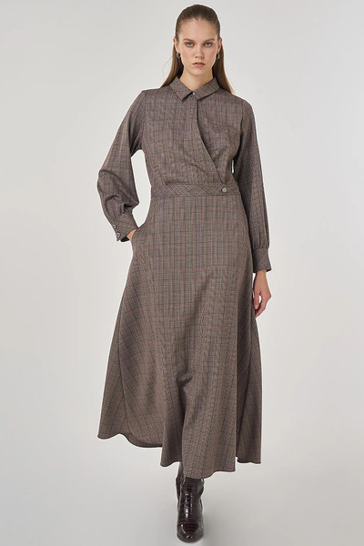 Kayra Plaid Pattern Maxi Dress Dark Brown