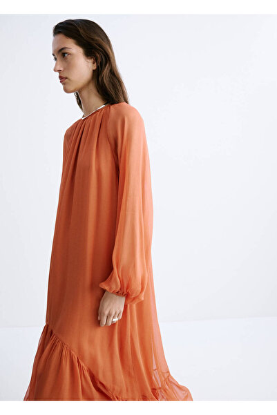 MANGO Woman Volanlı dökümlü elbise