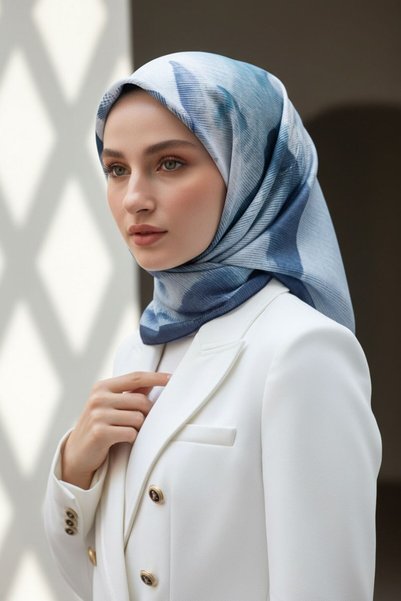 Vissona %100 Twill İpek Yaprak Desenli İndigo - Petrol Yeşili Renkli 90x90 Eşarp Dikim Şekli : El Dikişi