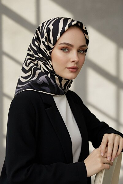 Vissona Zebra Motif 100% Silk 90X90 Scarf Hand Sewing