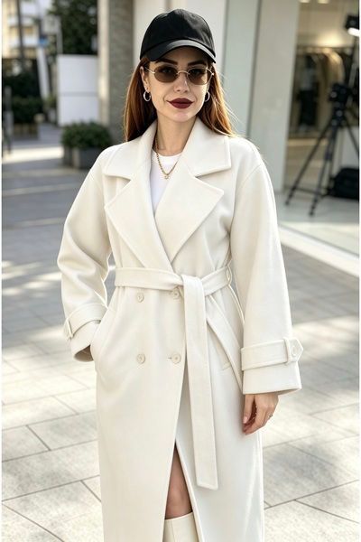 aurabutikstyle Beyaz Kuşaklı Düğmeli Uzun Kaban - Astarlı