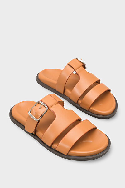 Capone Outfitters Florrie Three-Strap Buckle Women's Slippers