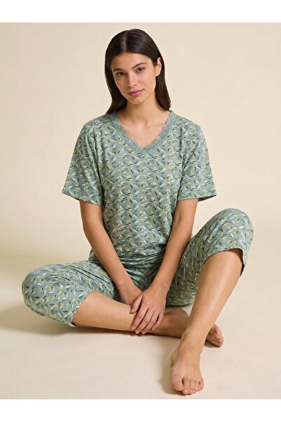 Generic Viscose Pajama Set with Capri Pants and Short Sleeve T-Shirt - Made i...