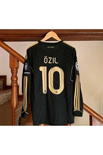 BYSPORTAKUS Real Madrid 2011/12 Sezonu Mesut Özil Nostalji Forması (SİYAH)