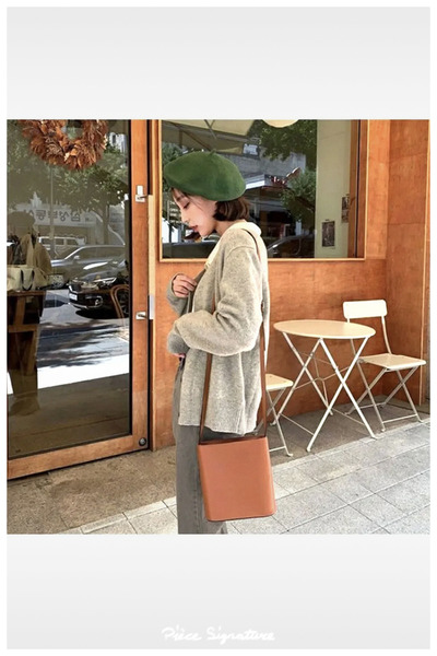 PIECE SIGNATURE Vintage Woolen Winter Lady Beret