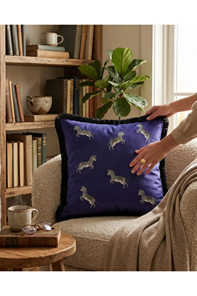 white rabbit home Zebra Desenli Saçaklı Kırlent Kılıfı- Koyu Mor