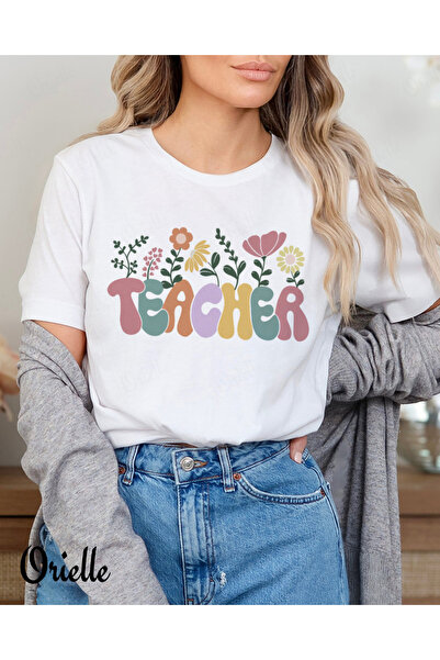 Orielle Relaxed Silhouette Groovy Teacher t-shirt
