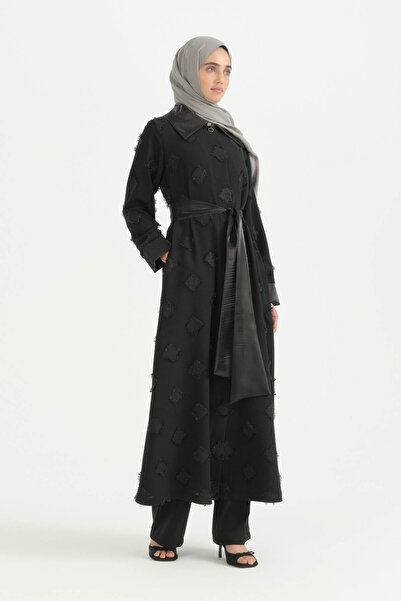 Nihan Shiny Robe with Collar Detail - Black