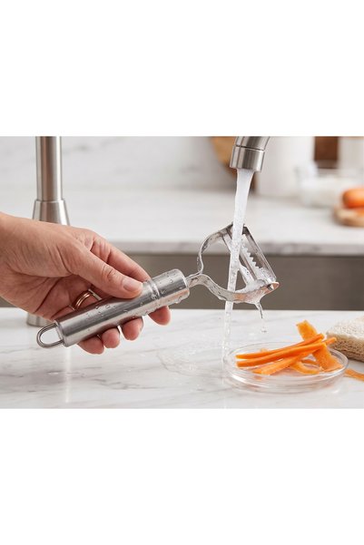 KLARHAUS Sharpy Steel Vegetable and Fruit Peeler - 18 cm Length - 5.5 cm Width - Wide Peeling Head, Ergonomic Metal Handle