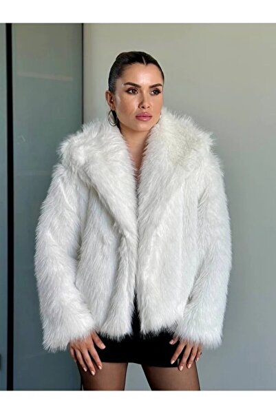 Bonne Maison Premium Fur with Lined Interior and Double Pockets