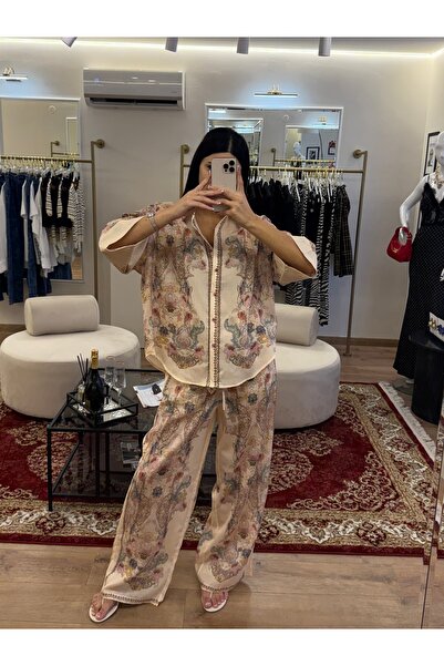 MODA Zarif Çiçek Desenli İkili Takım