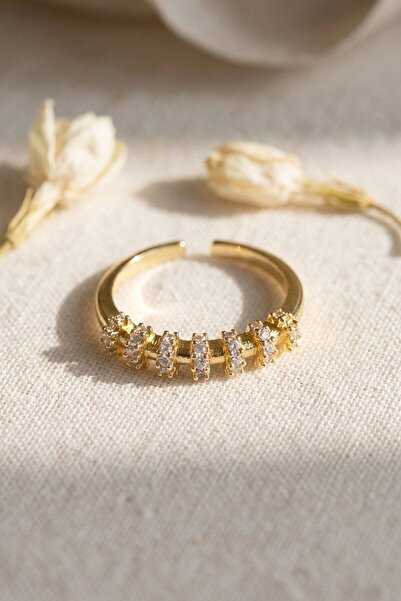 SORA GROUP ®   Zircon Stone Gold Color Vintage Women's Ring