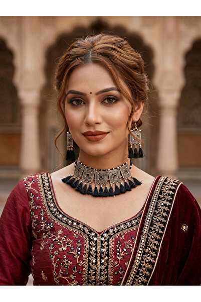Kaftan Collection Indian Necklace and Earring Set