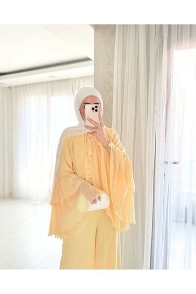 BELLASTORE Elegant Two-Piece Set with Ruffle Detail