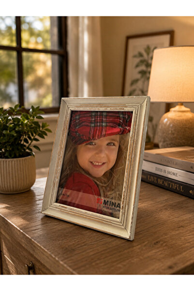Ahşap Eskitme Desenli Beyaz 15x21 Ayaklı Fotoğraf Çerçevesi