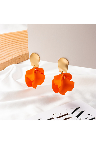 Generic Brand Chic Floral Drop Earrings – Χρυσά Σκουλαρίκια με Πορτοκαλί Πέταλα