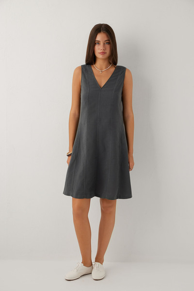 İpekçi Otantik Linoflow V-Neck Sleeveless Short Dress with Bell Skirt Anthracite