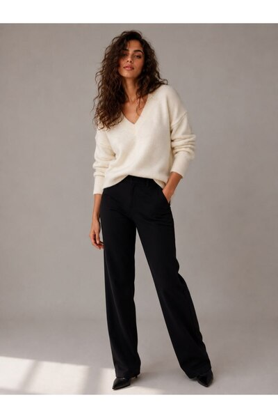 Noi Belis V-Neck Oversize Soft Textured Knitwear Sweater Aw26Kz0001