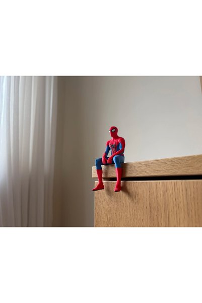 ART CLUB STUDIO Dekoratif Kırmızı-Mavi Kahraman Figür - 3D Baskı Masaüstü- Raf Aksesuarı (10 cm)