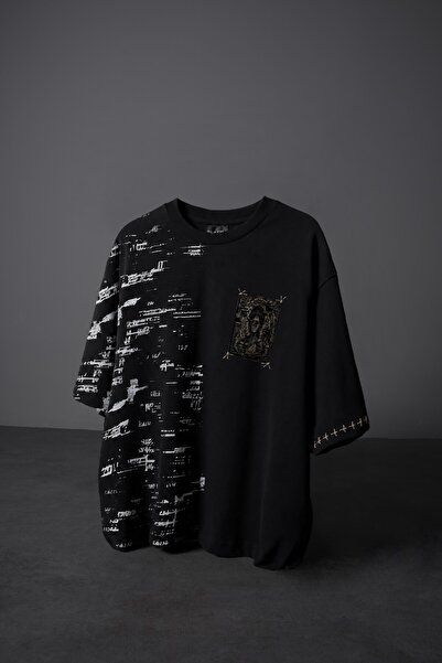 Slatra Men's Black Semantic Decay Print Oversize Tshirt