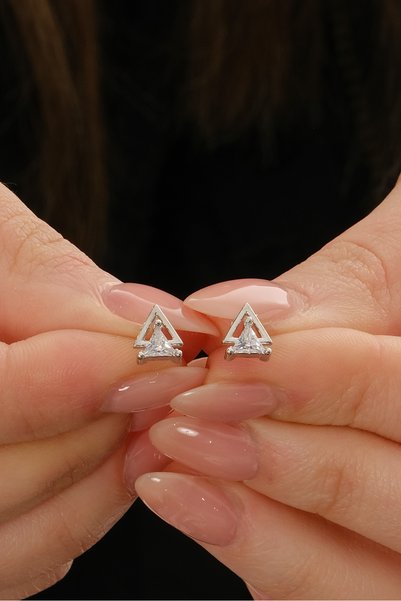 Silvano Jewelry 925 Ayar Gümüş Üçgen Model Çivili Küpe