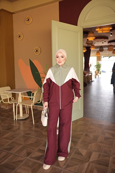 Wovi Moda Women's Zippered Jacket with Stripe Detail, Comfortable Cut, Islami...