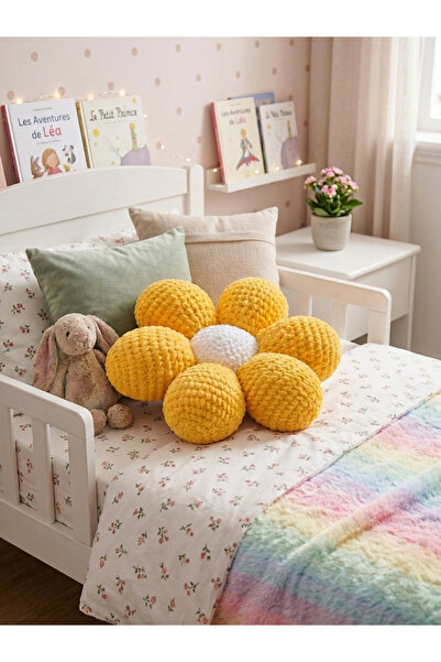 La Creafile Handmade Daisy Throw Pillow – Soft Velvet Flower Cushion (45-50 cm)